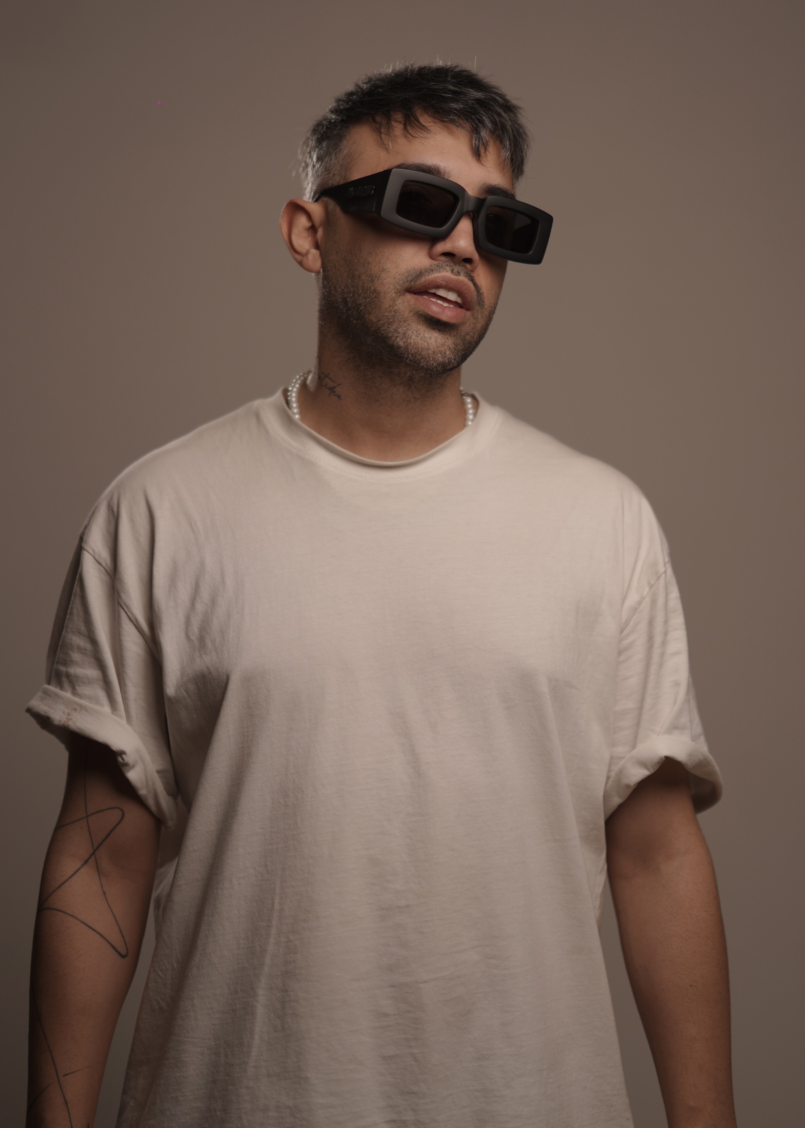 Official editorial portrait of VAHIDJ